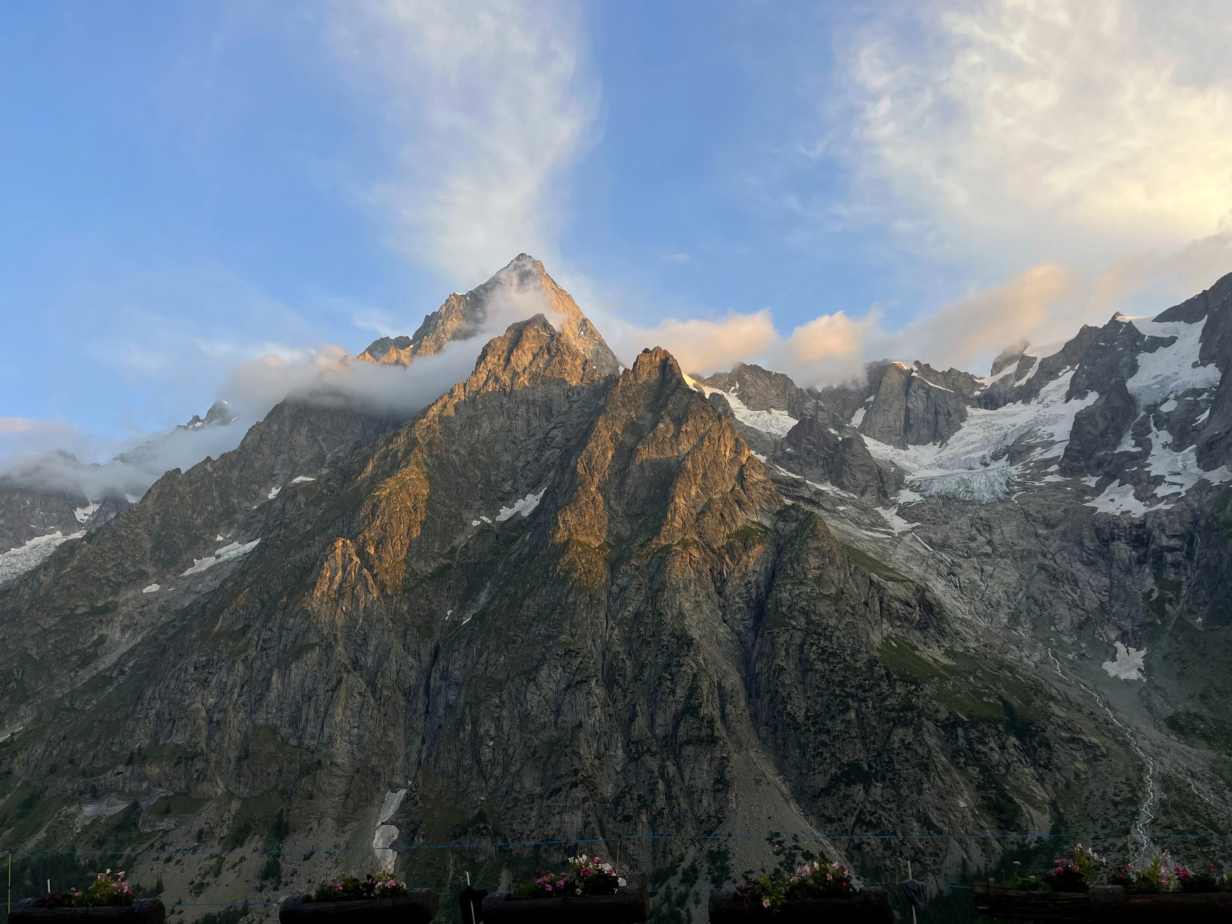 Refuge Bonatti au Mont Blanc