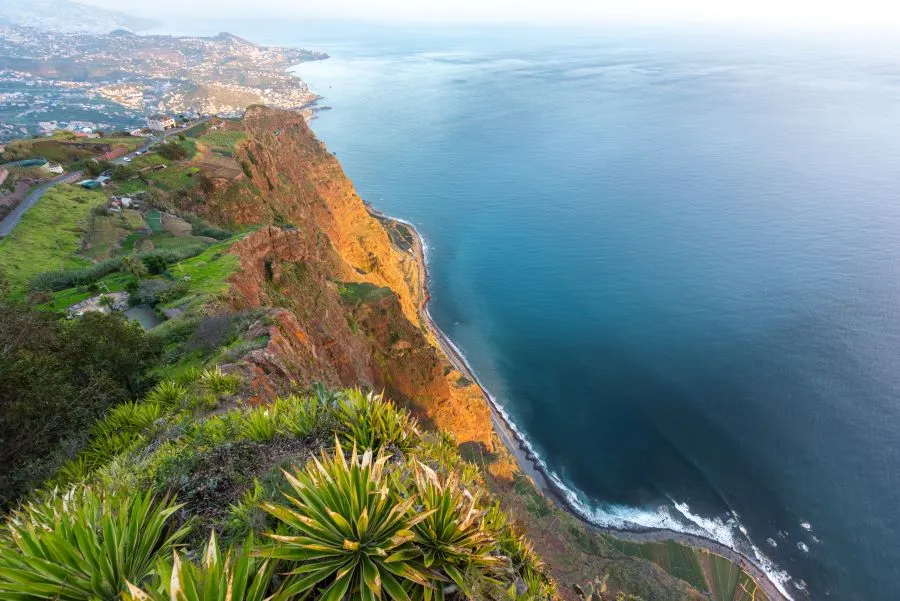 Les Falaises de Cabo Girão (Madère)