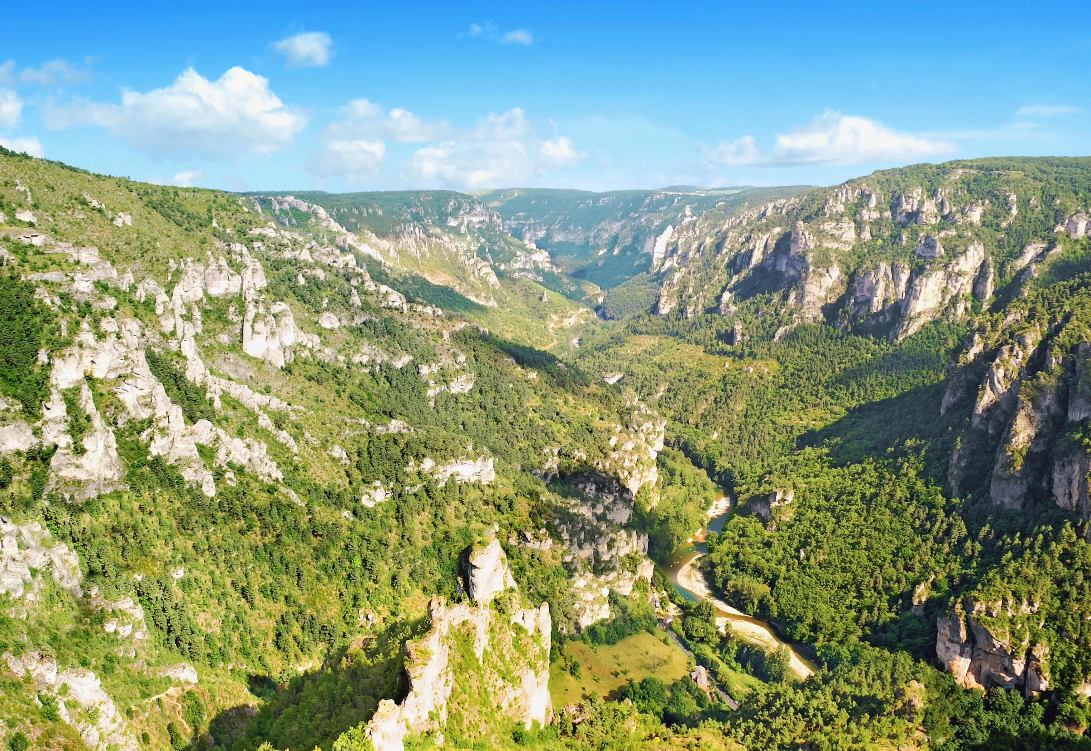 Montagnes du Massif Central : le Causse Méjean