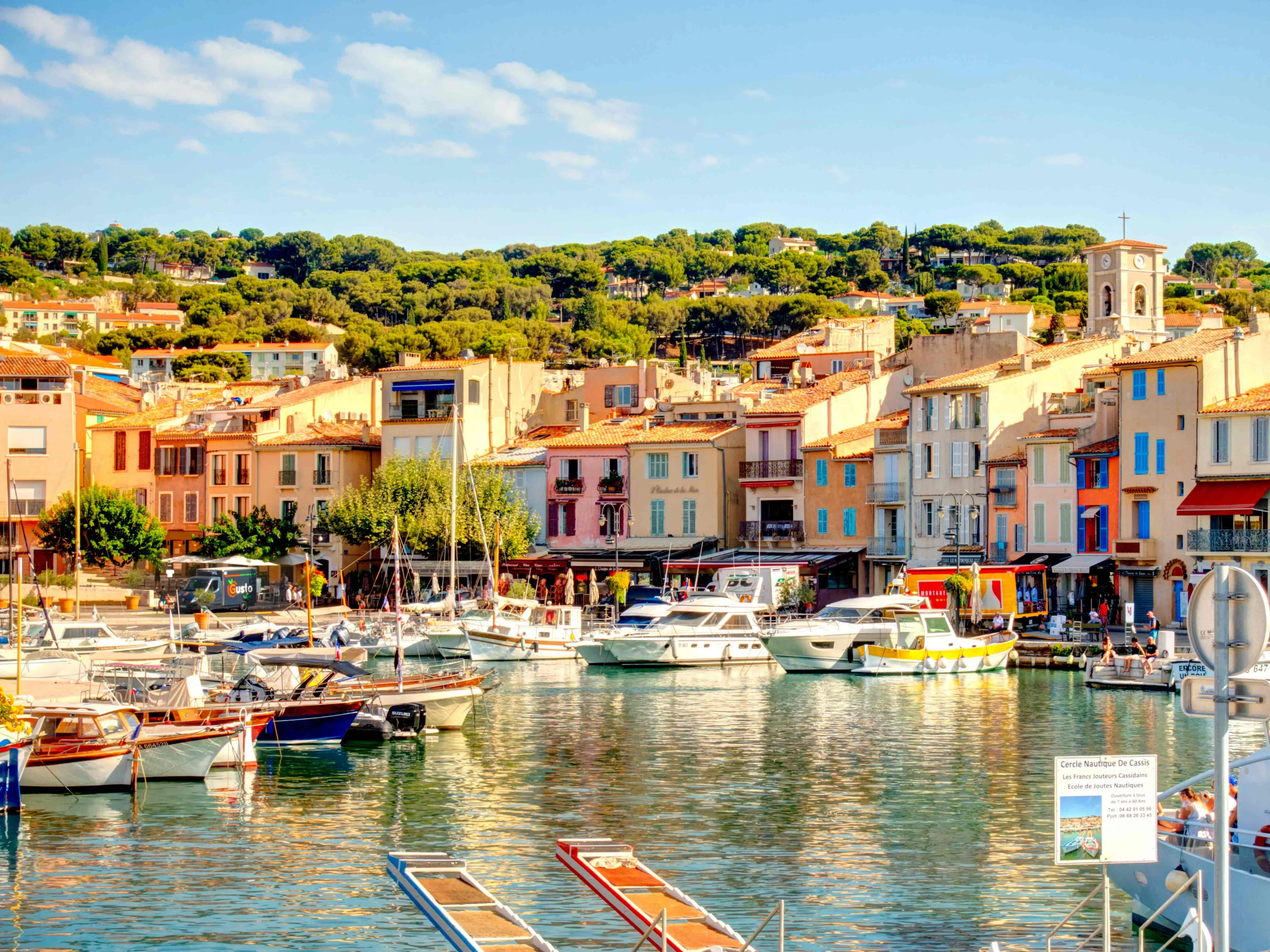 Cassis Cassis calanques randonnée : Le village de Cassis