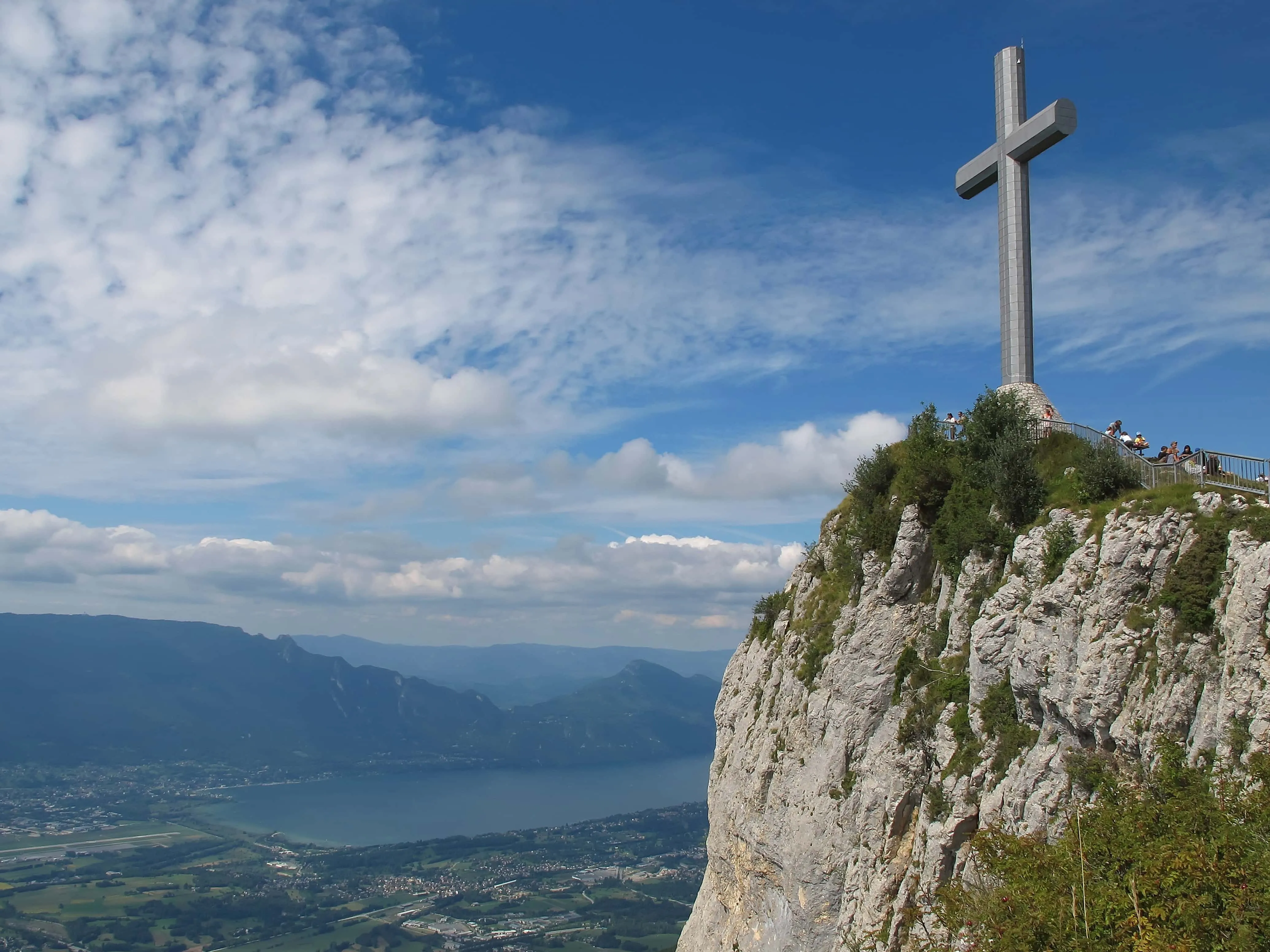 Massif des Bauges : croix du nivolet