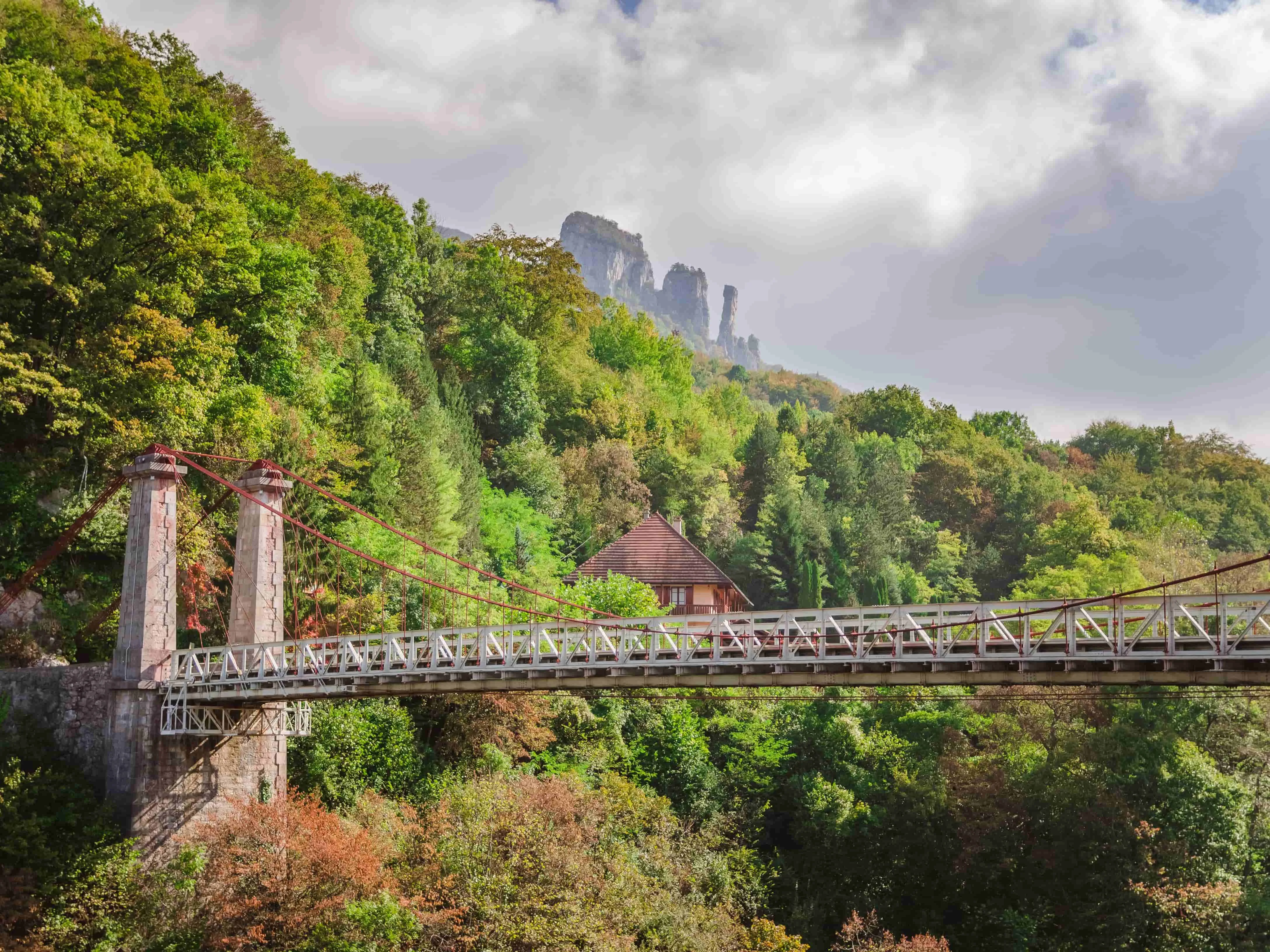Massif des Bauges : pont de l'abîme