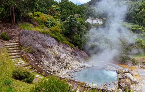 Bain à Furnas bain-chaud-furnas-sao-miguel-acores