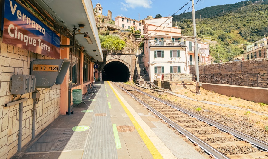 Gare à Vernazza Cinque Terre Image