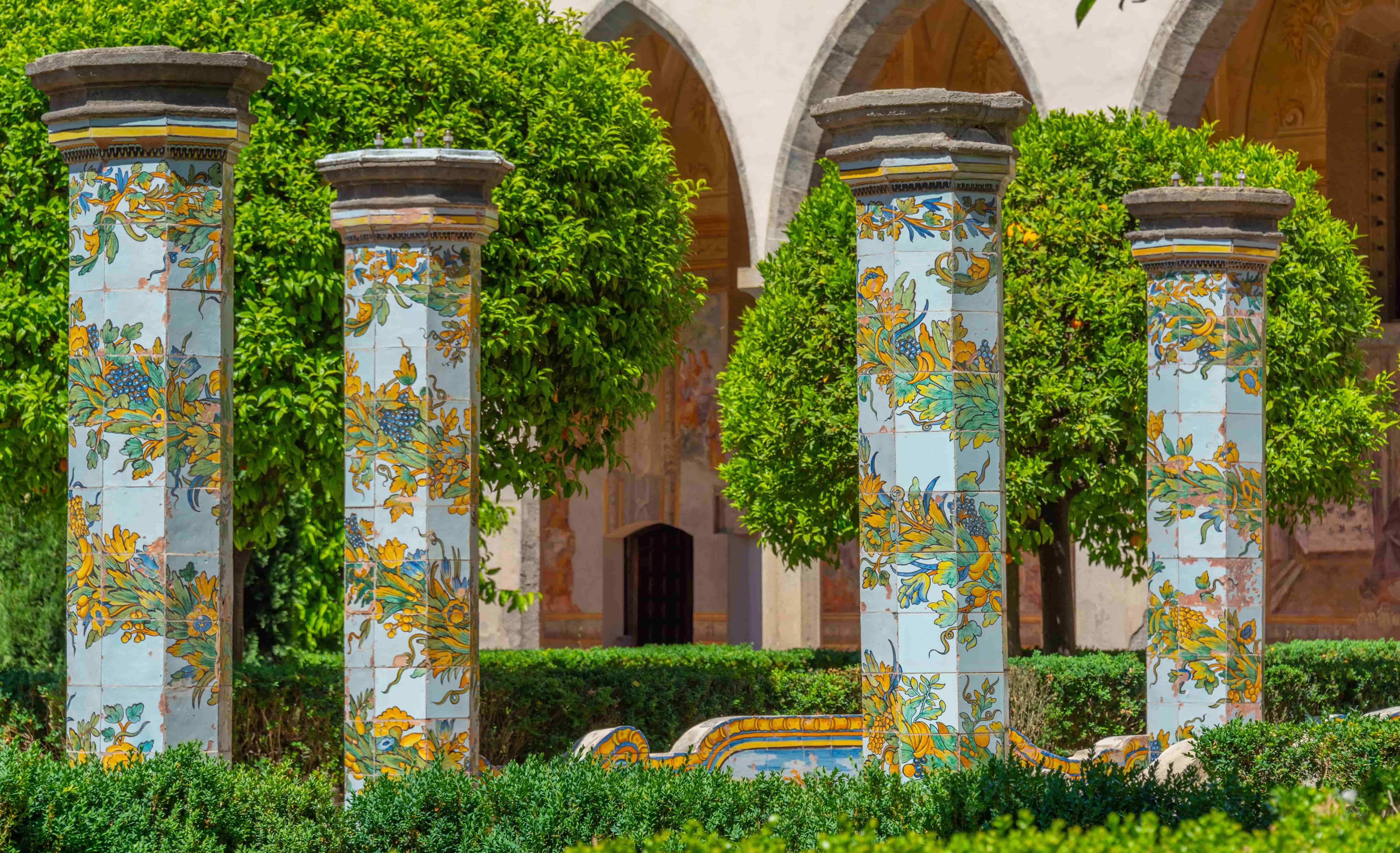 Que faiire a Naples : cloître de Santa Chiara