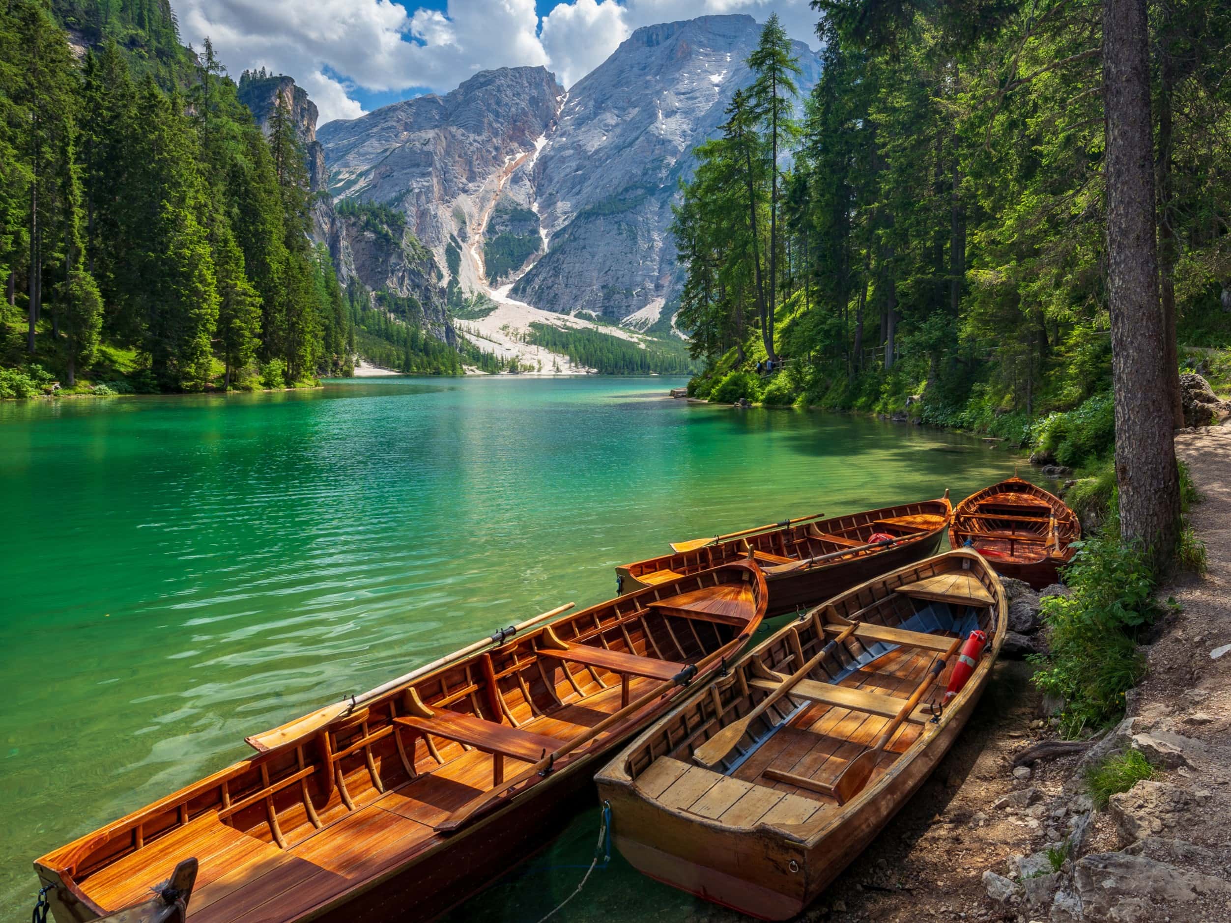 Braies lake best hikes in the dolomites