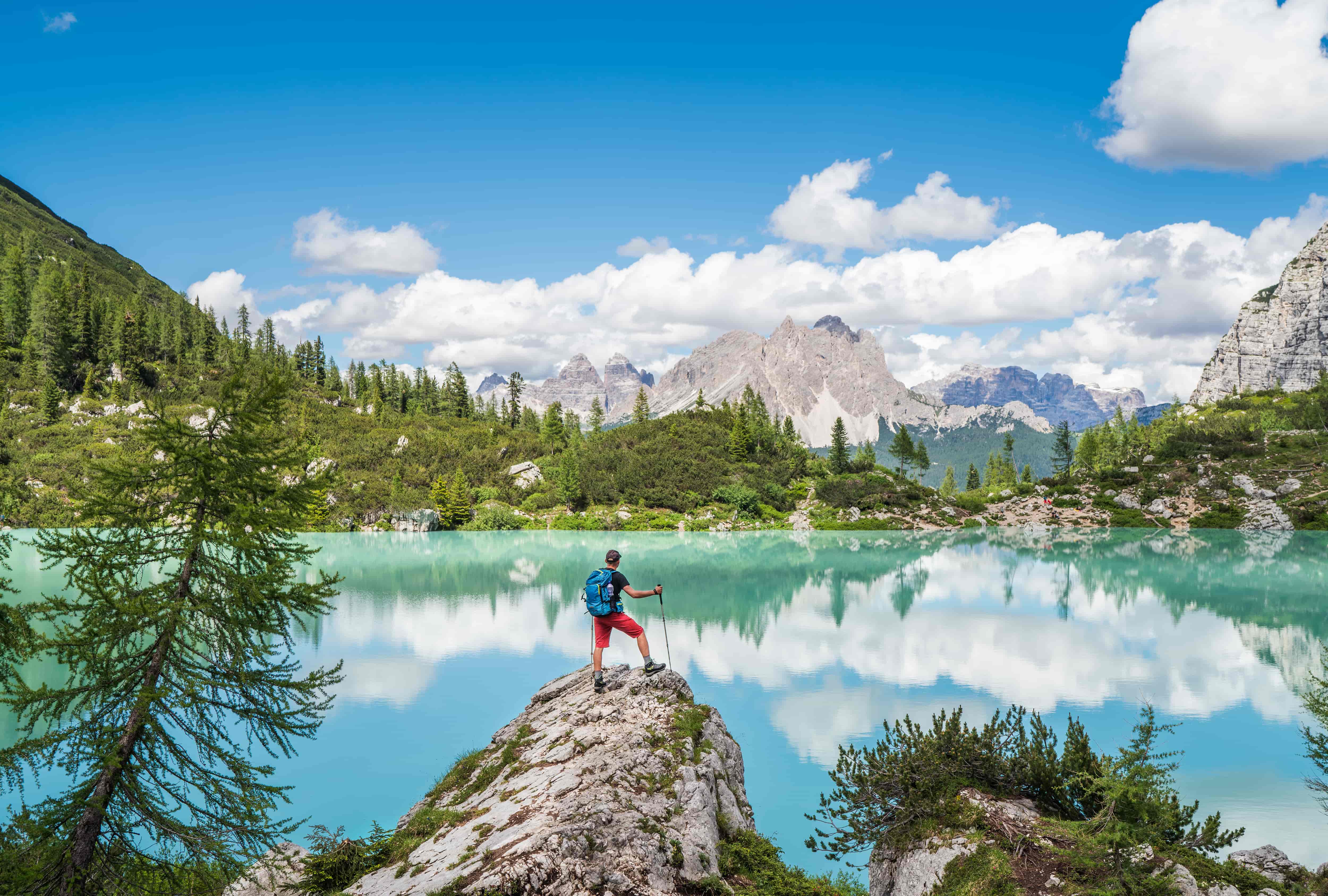 Sorapis lake best hikes in the dolomites