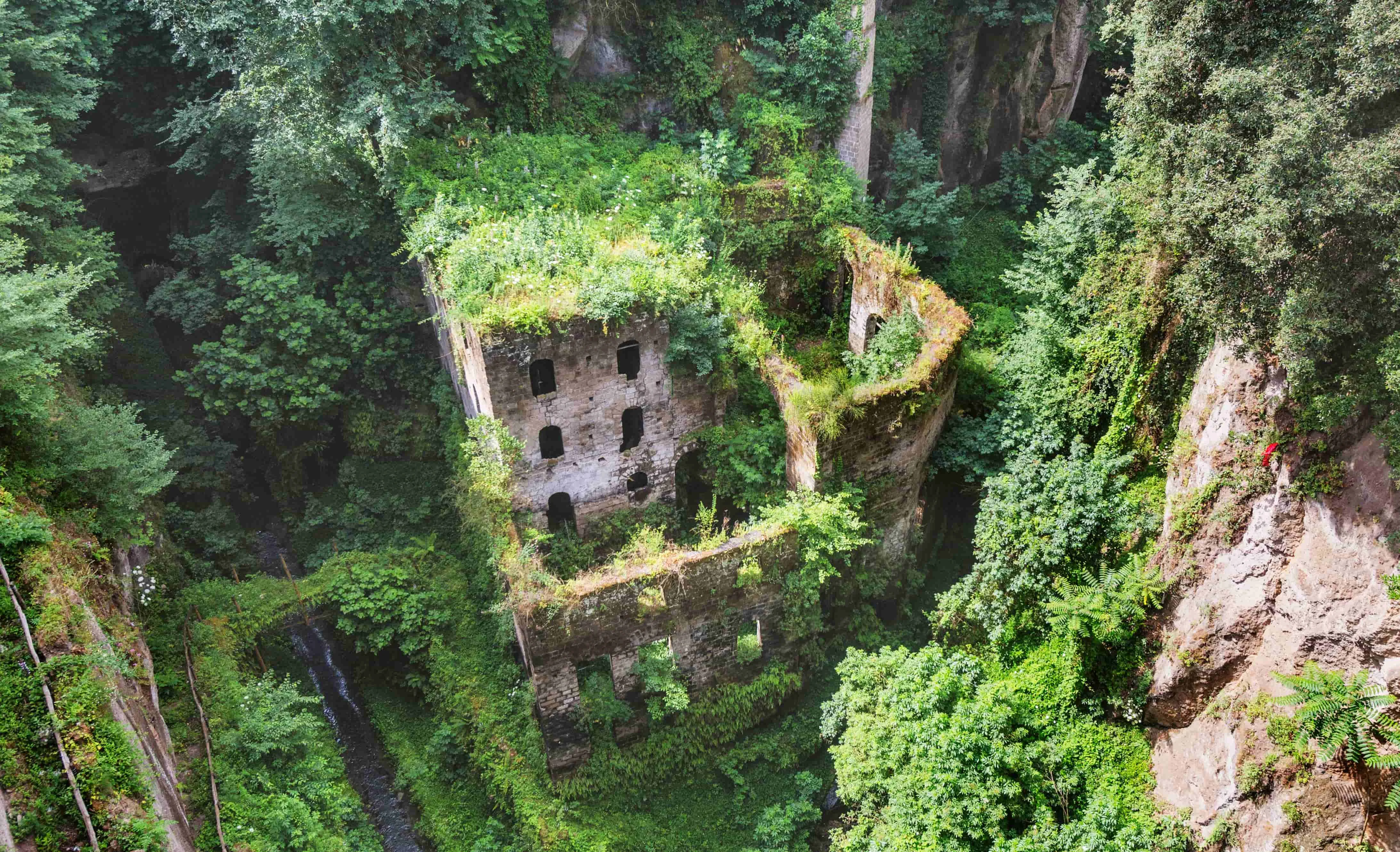 sentier des dieux cote amalfitaine italie