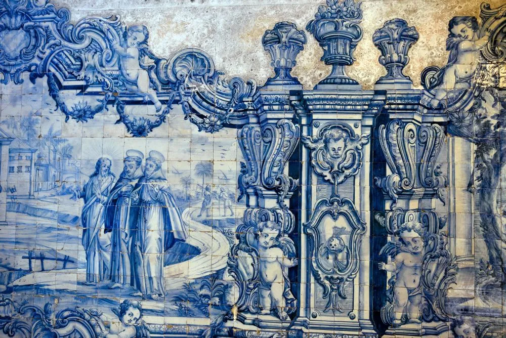 Ancien Azulejos à l'intérieur du couvent de São Pedro de Alcântara Lisbonne Portugal azulejos (painted ceramic tiles) inside the Convent of São Pedro de Alcântara Lisbon Portugal