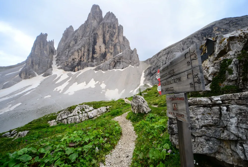 Zsigmondyhütte sentier 103 tre cime dolomites