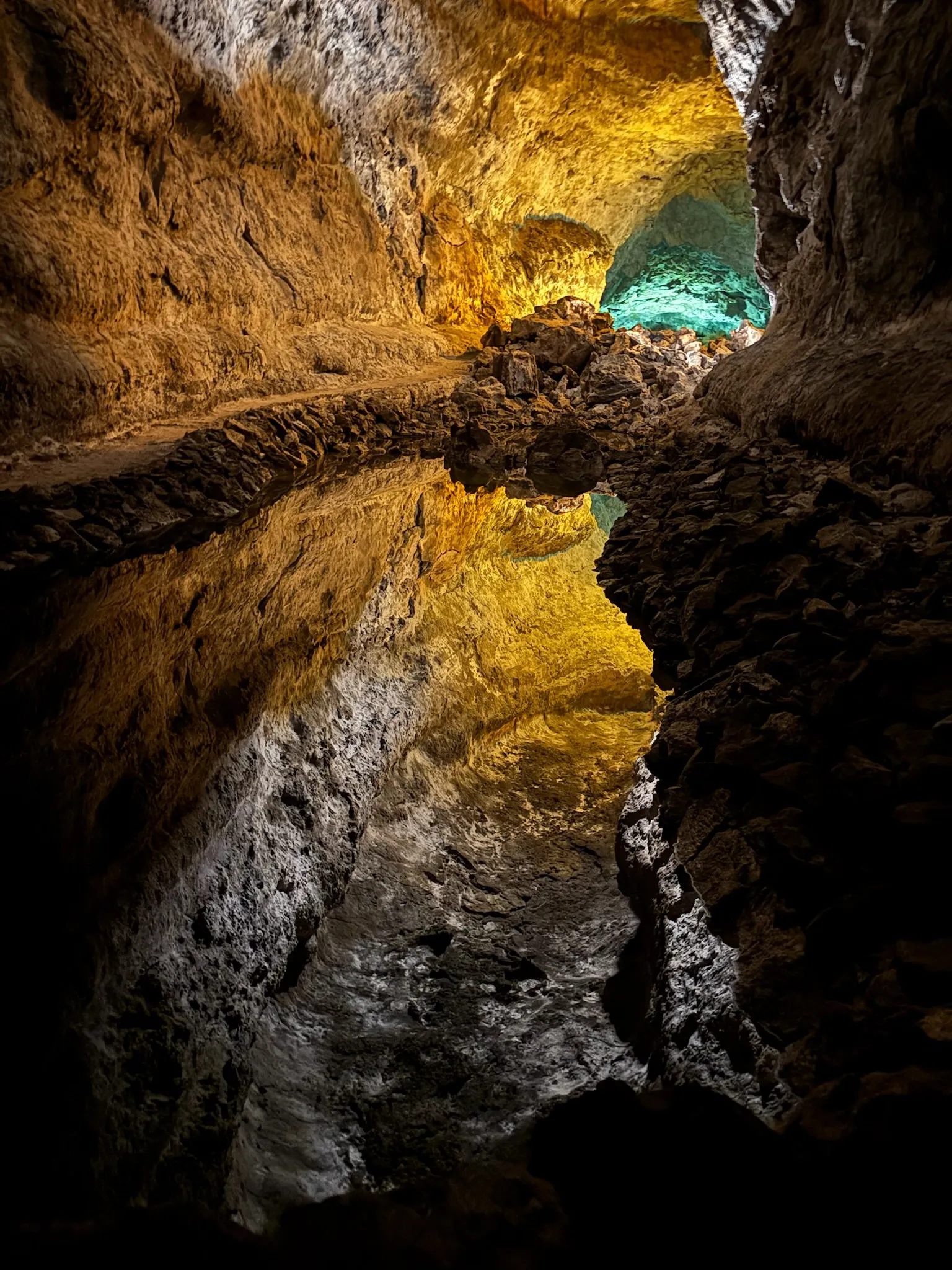 Tunnel volcanique de La Cueva de los Verdes Tunnel de lave La Cueva de los Verdes Lanzarote