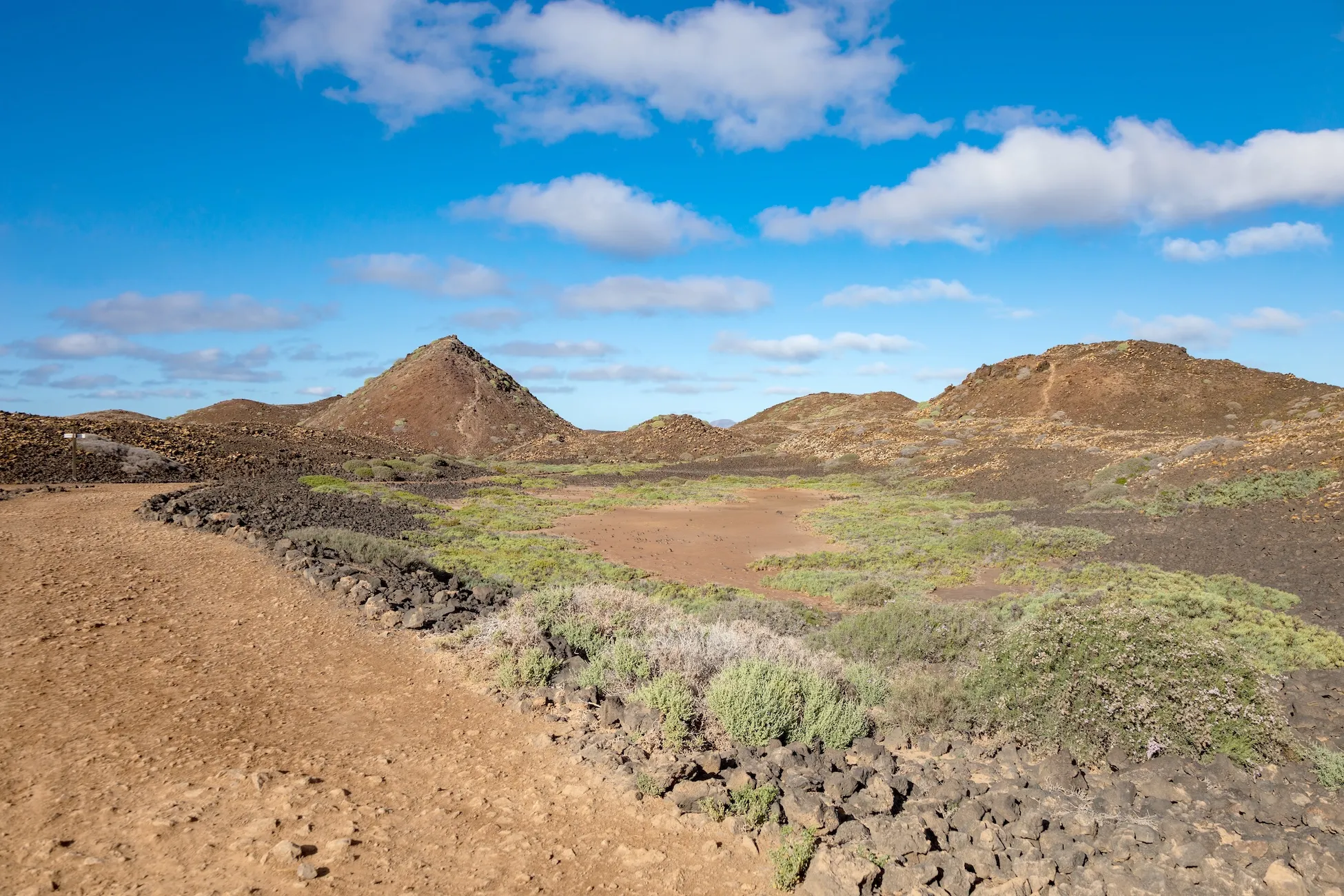 Paysage de l'îlot de Lobos paysage de sable rouge sur Lobos dans les iles Canaries