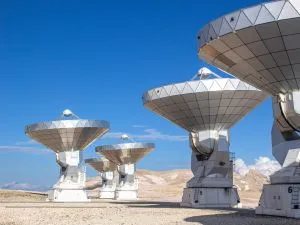Plateau du Pic de Bure, Dévoluy Pic de Bure : vue sur les antennes de radioastronomie