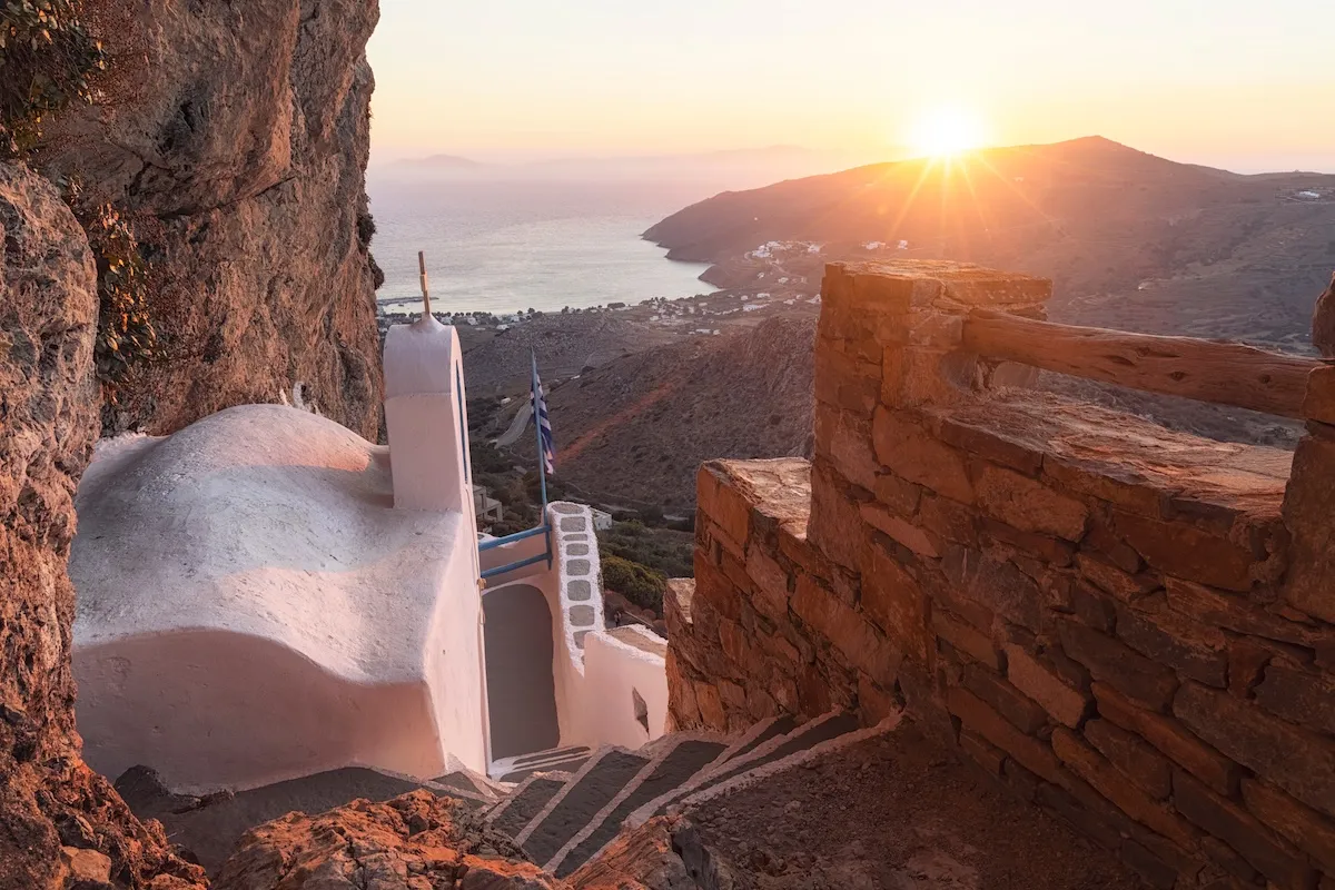 Coucher de soleil sur les hauteurs d'Amorgos coucher de soleil sur les hauteurs d'Amorgos