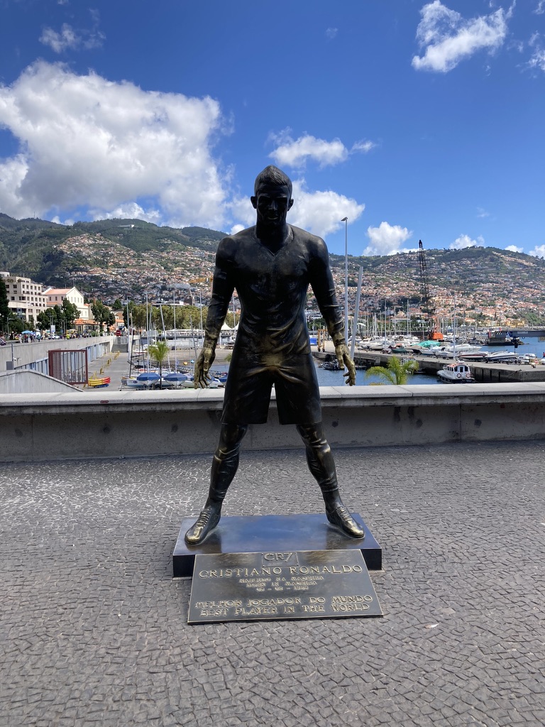 Que faire a Naples : rue spaccanapoli