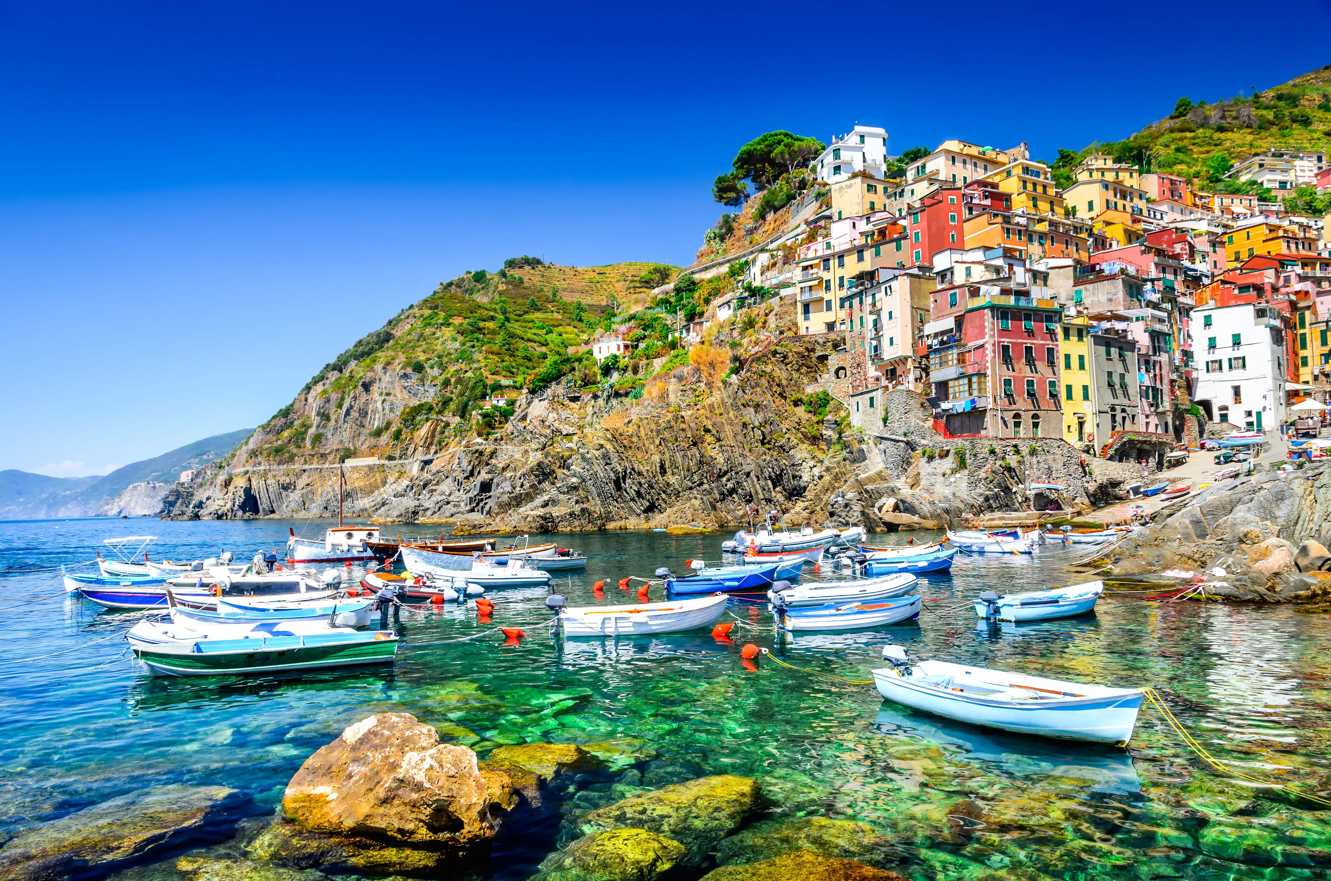 village cinque terre riomaggiore