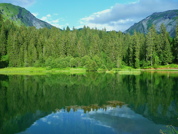 Lac de la GTA dans les Alpes - Trek avec lac dans les Alpes
