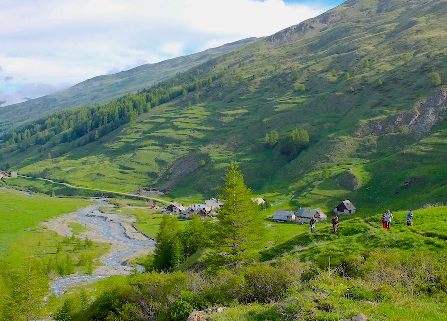 randonne fonts de cervieres en ete dans le queyras