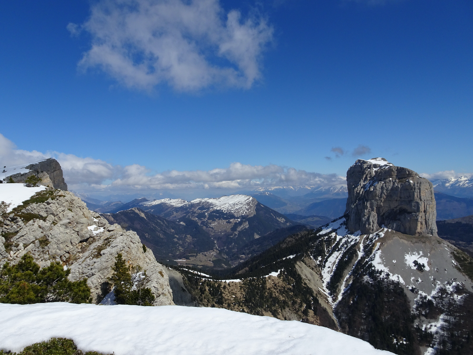 vercors en hiver sous la neige