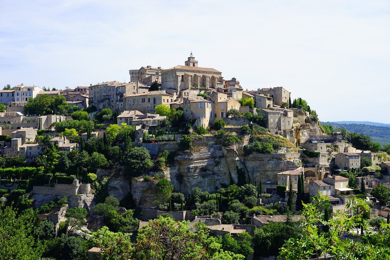 chateau de gordes 1469722_1280 - Nouvel an à Roussillon, le village le plus coloré du Luberon