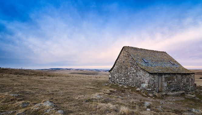 maison traditionnel tour de l aubrac