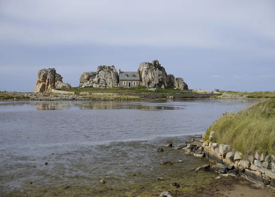 sejour randonnee cote de granit rose pointe chateau santier des douaniers