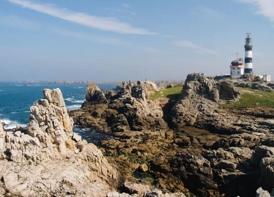 ile ouessant musee phare pssaintjean