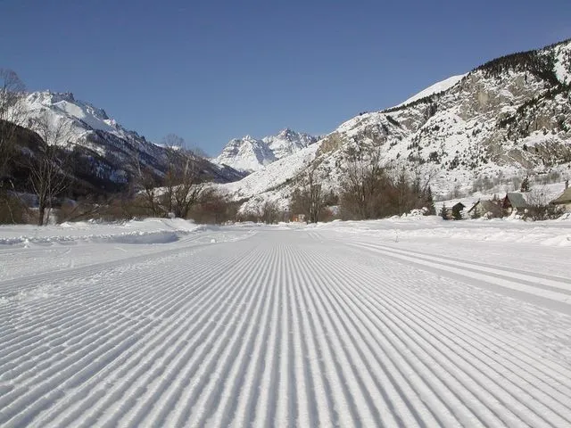 neige peignee pour skating