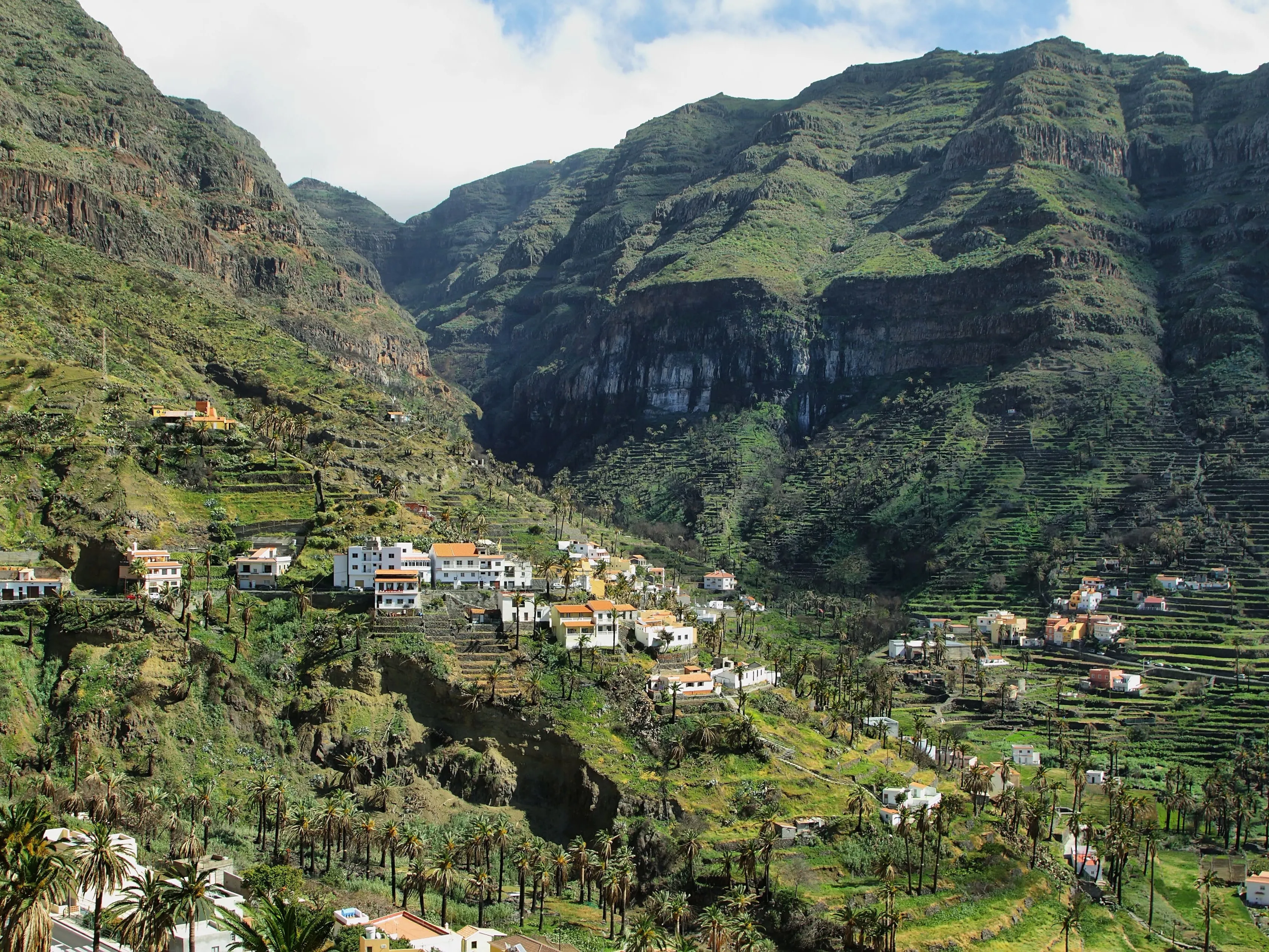 the valle gran rey on the island la gomera