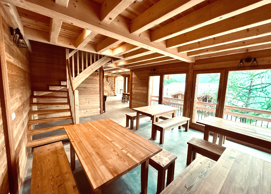 chalet la vie sauvage coin repas