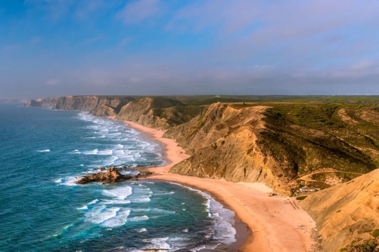 praia do castelejo in the wild coast of algarve