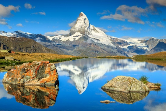 autumn landscape with matterhorn peak and stellisee lake valais