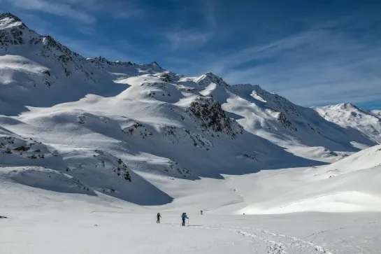 randonnee en raquettes massif des cerces thabor en hiver alpes au depart de valmeinier copie