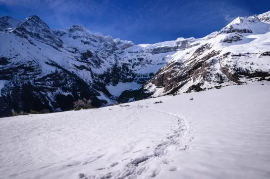 cirque de gavarnie hiver raquettes
