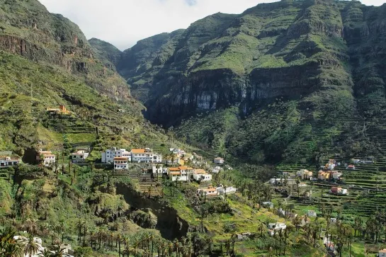 the valle gran rey on the island la gomera